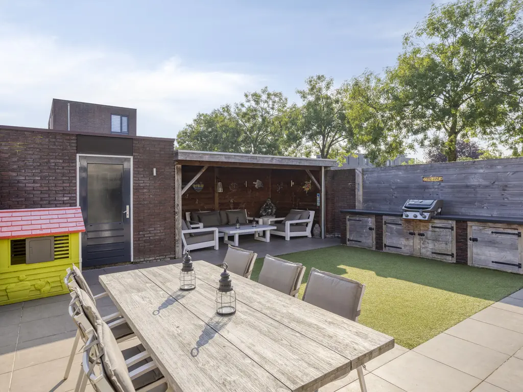 Spakenburglaan 76, TILBURG