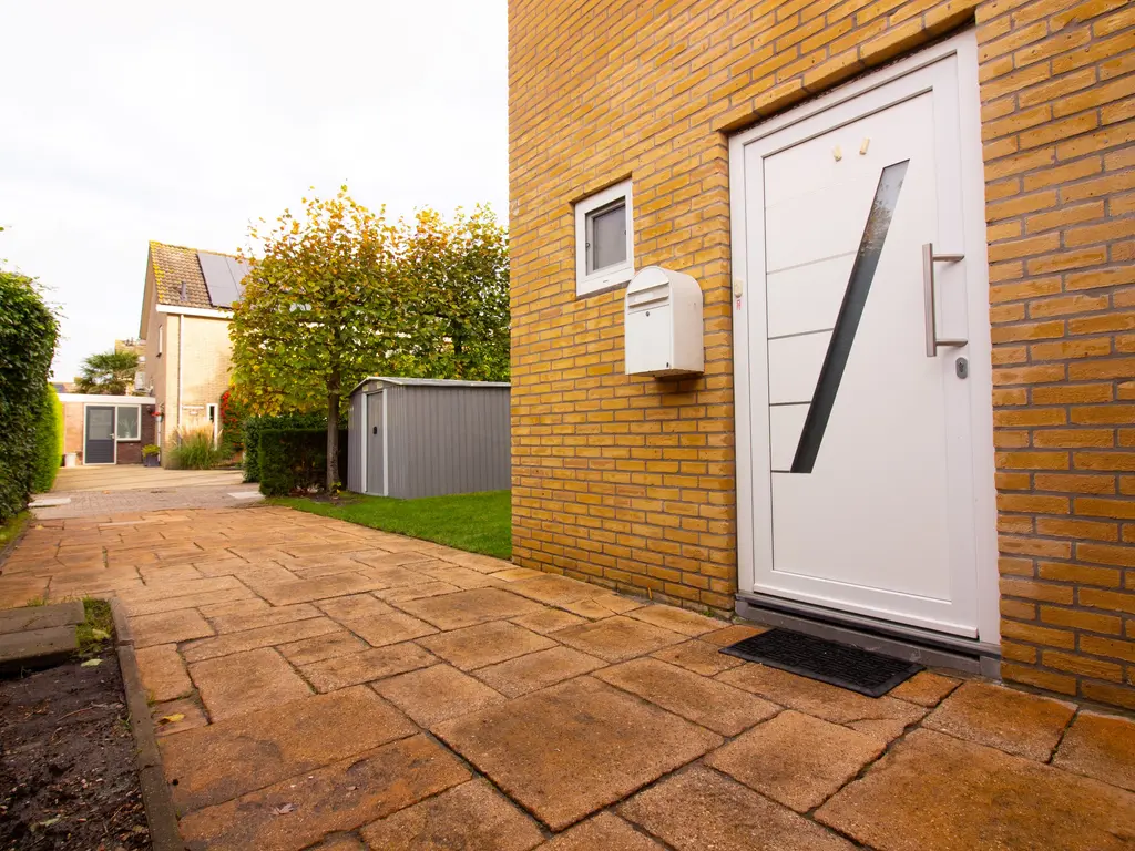 Hertog Albrechtstraat 24, BOVENKARSPEL