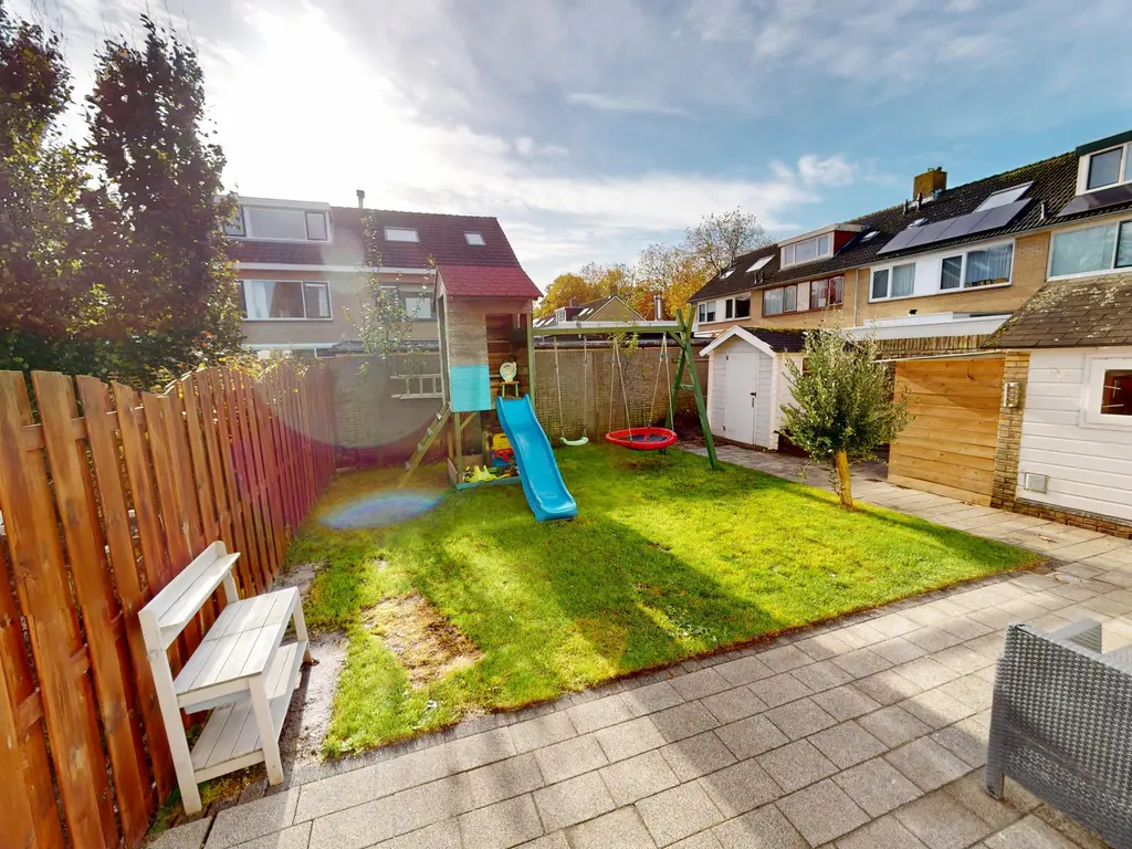 Hertog Albrechtstraat 24, BOVENKARSPEL