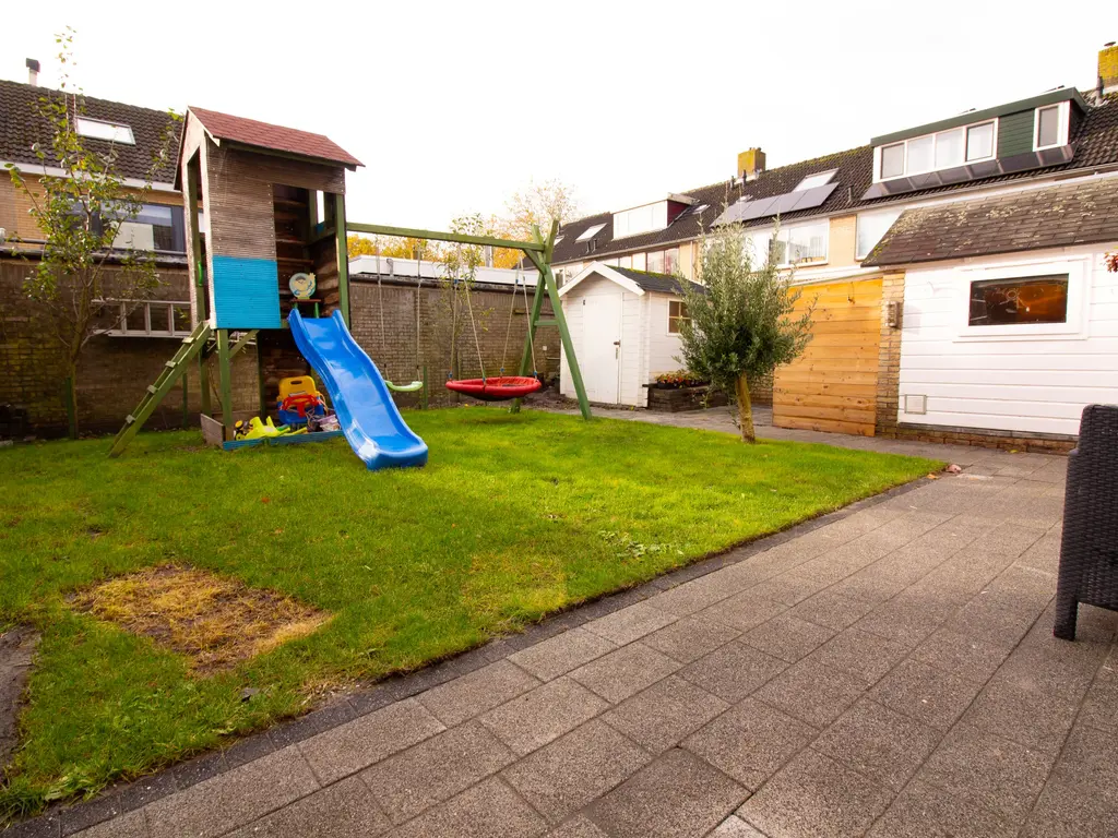 Hertog Albrechtstraat 24, BOVENKARSPEL