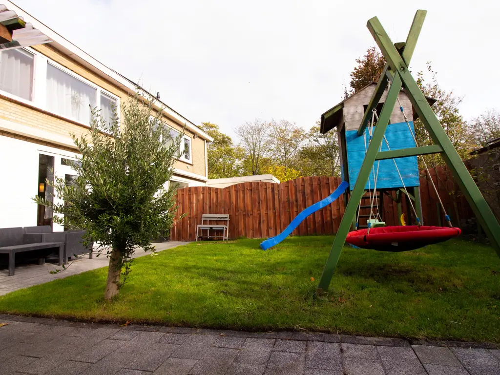 Hertog Albrechtstraat 24, BOVENKARSPEL