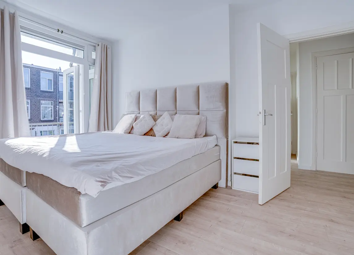 Muiderbergsestraat 24