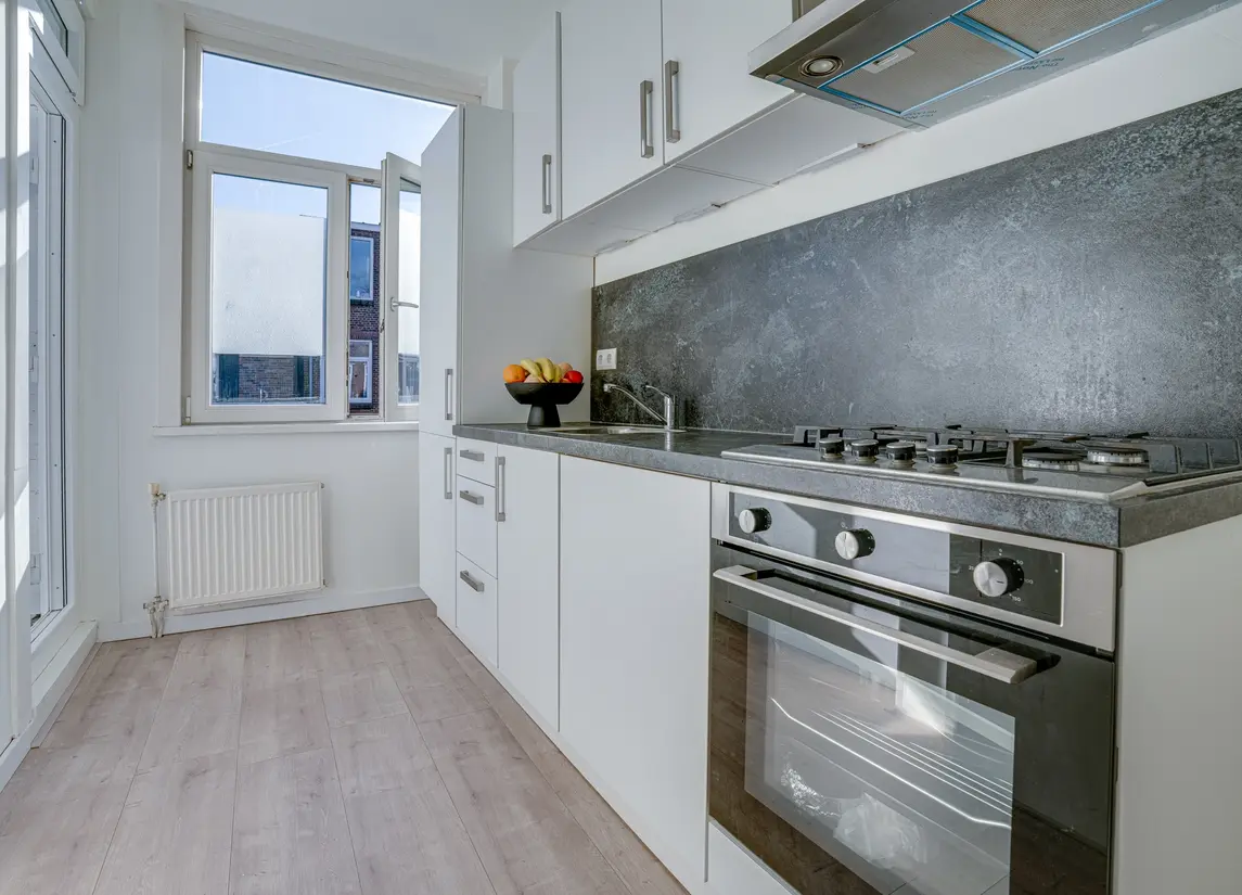 Muiderbergsestraat 24