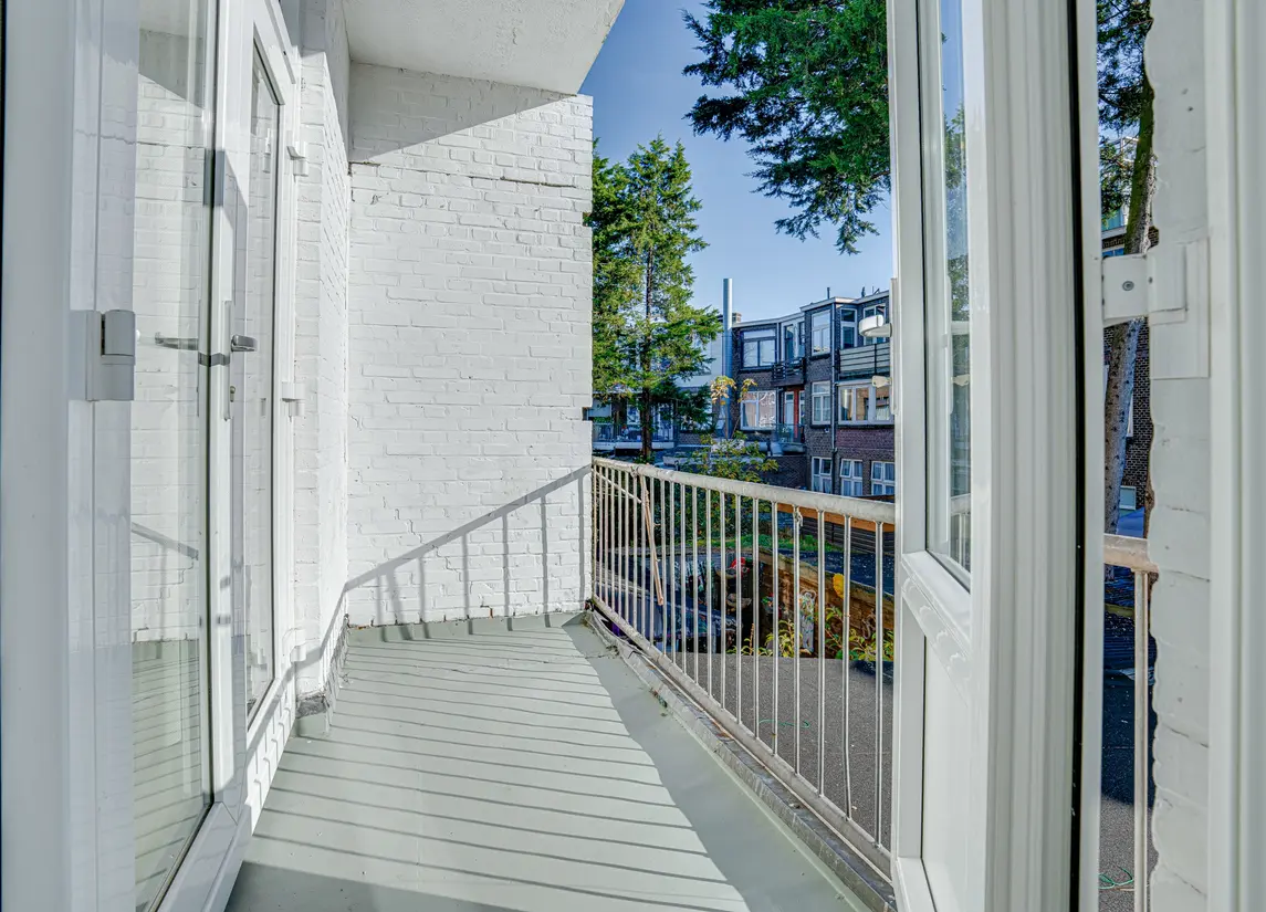 Muiderbergsestraat 24