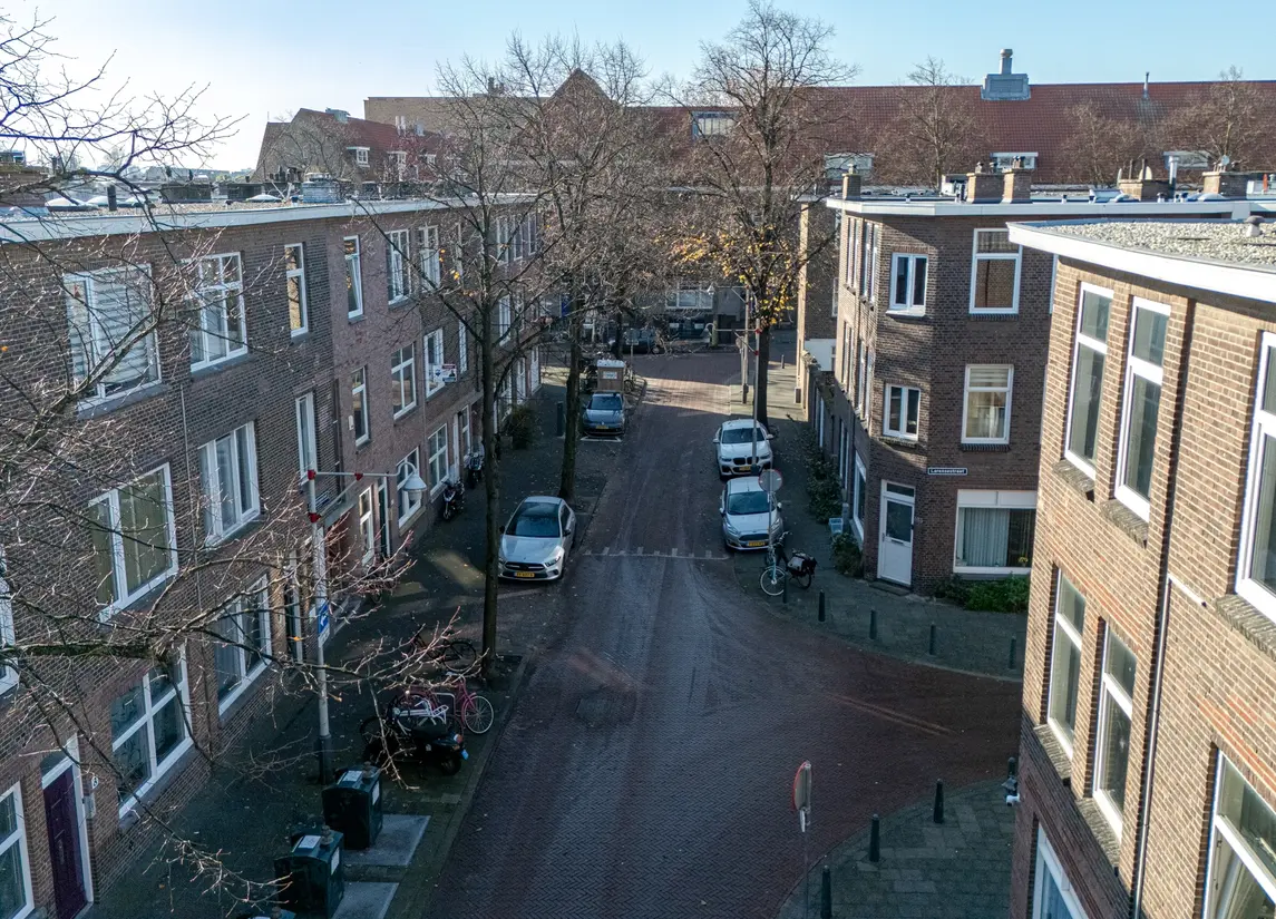 Muiderbergsestraat 24