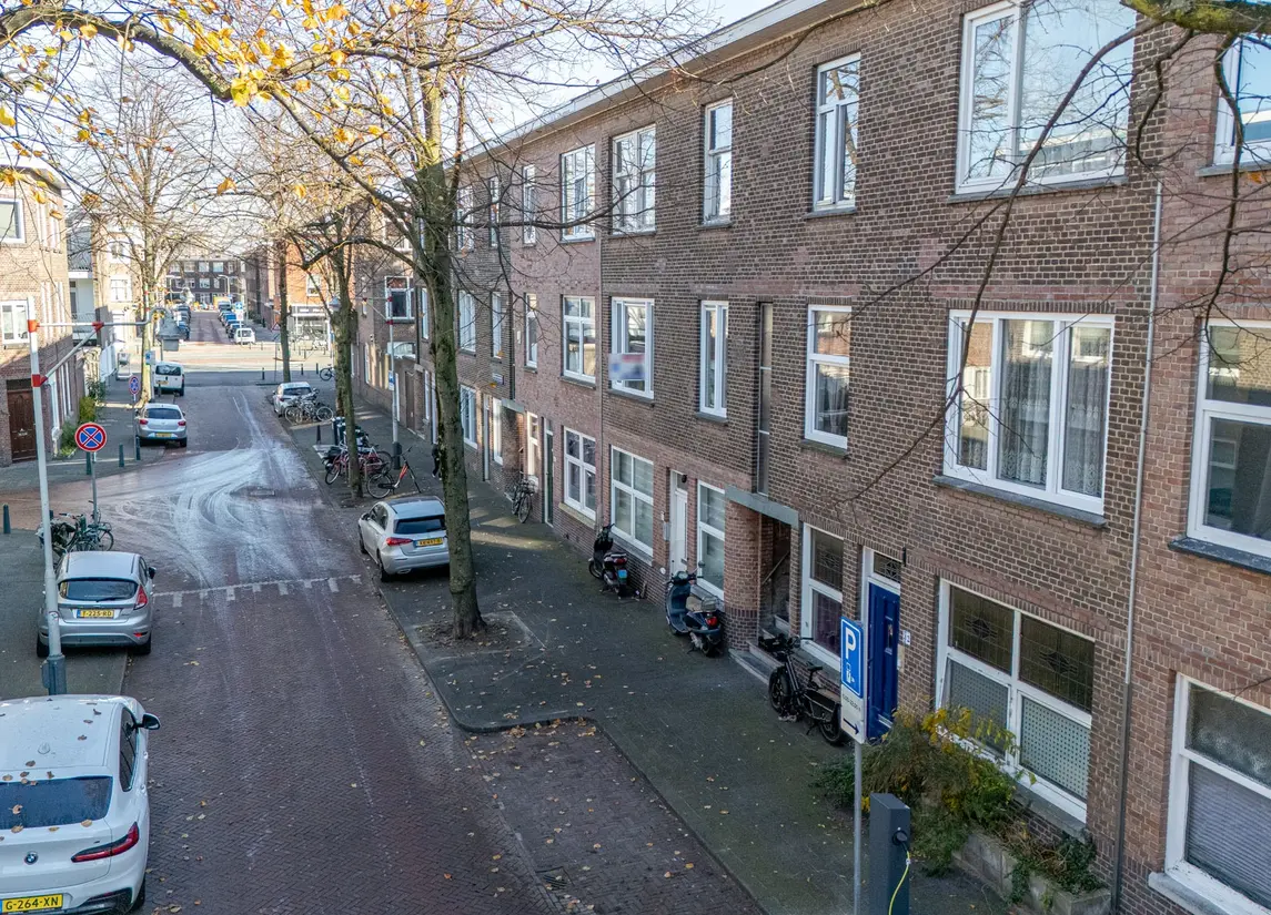 Muiderbergsestraat 24