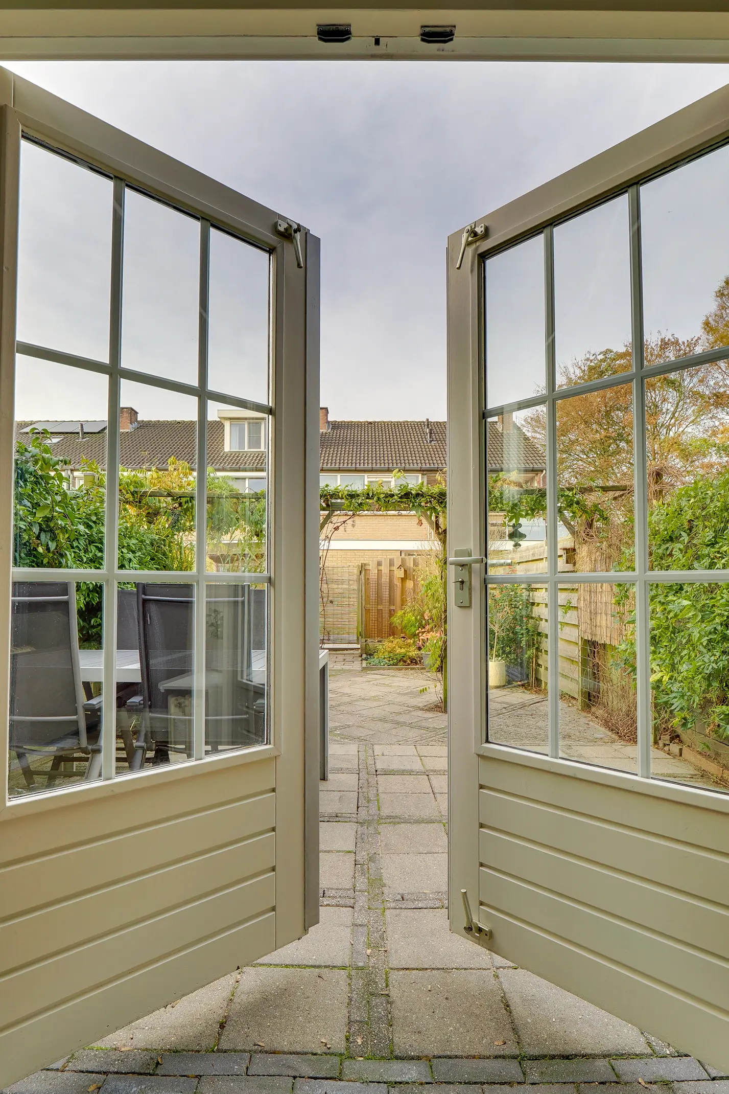 G.R. van Kinschotstraat 23