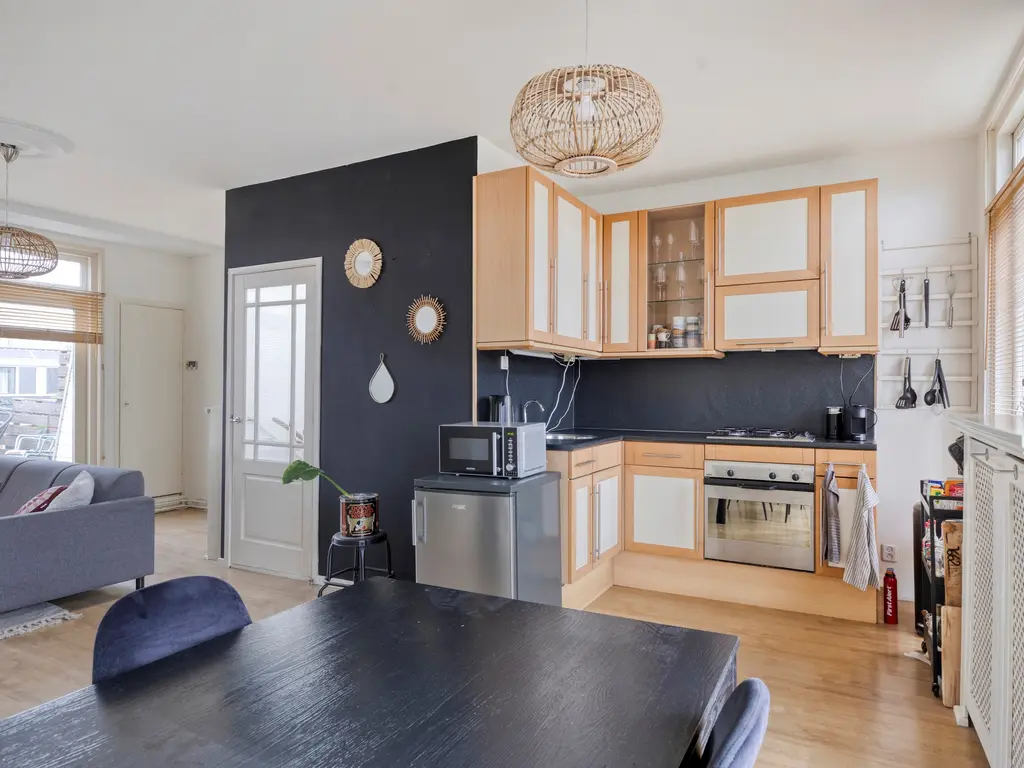 Frans van Mierisstraat 22A, Leiden