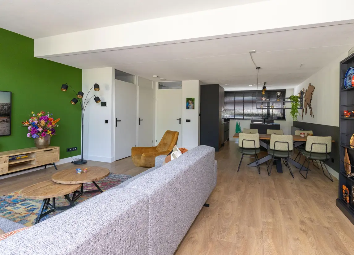 John Raedeckerhof 13