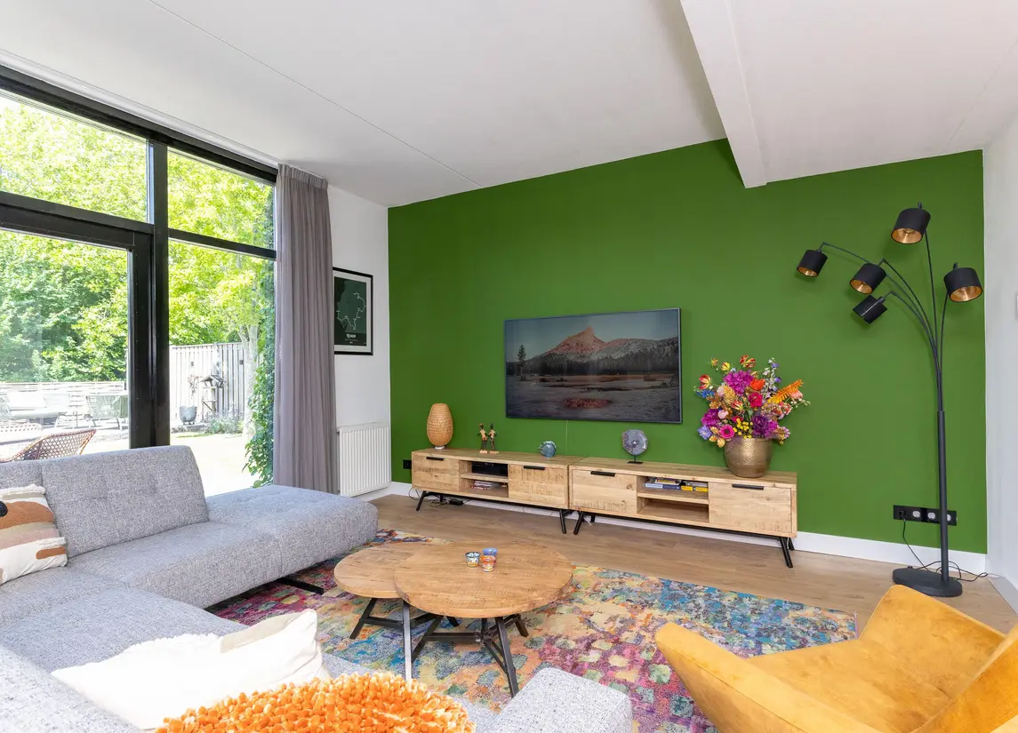 John Raedeckerhof 13