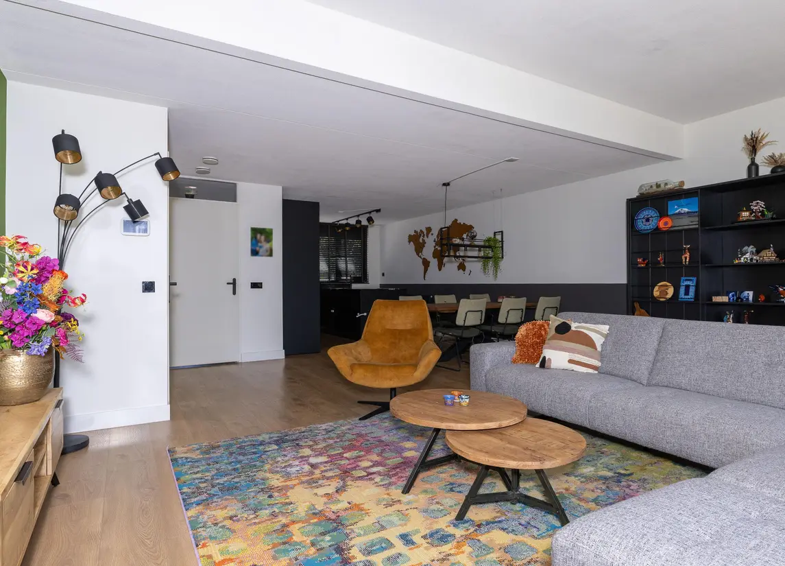 John Raedeckerhof 13