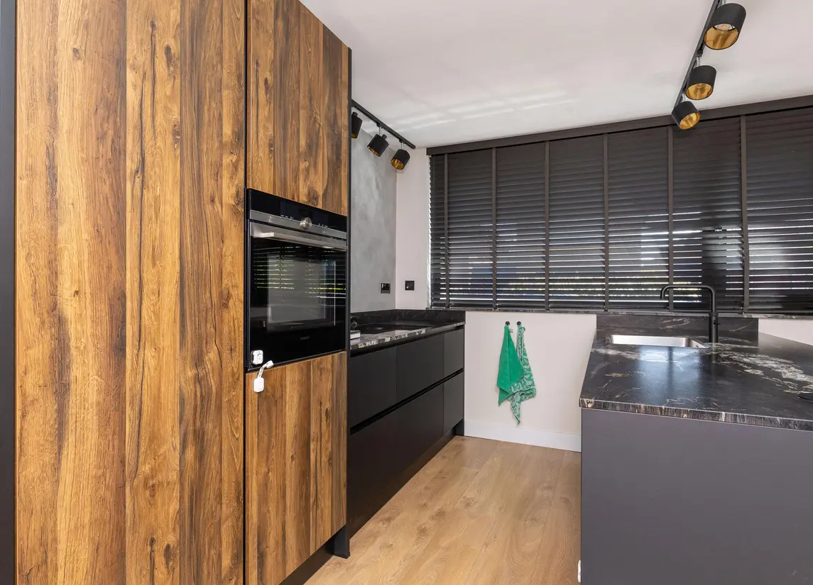 John Raedeckerhof 13