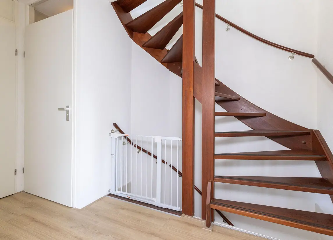 John Raedeckerhof 13