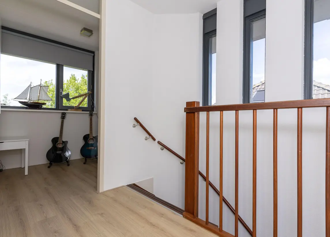 John Raedeckerhof 13