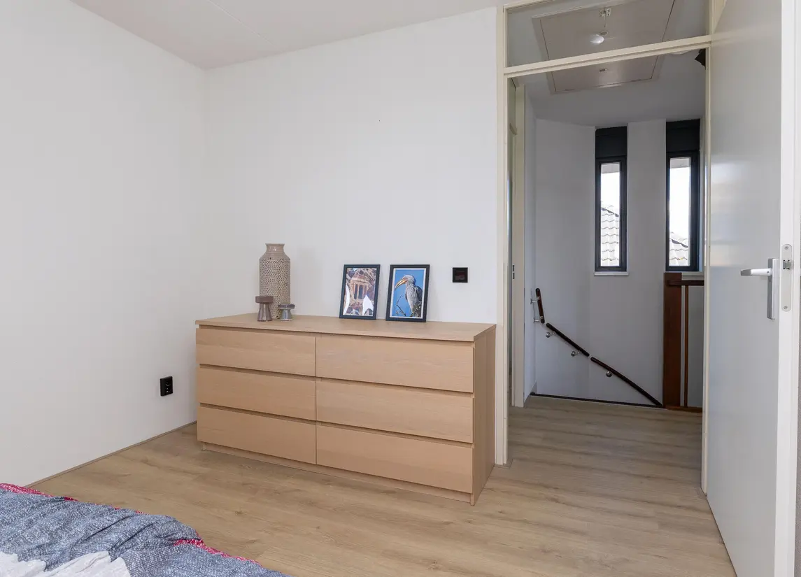 John Raedeckerhof 13