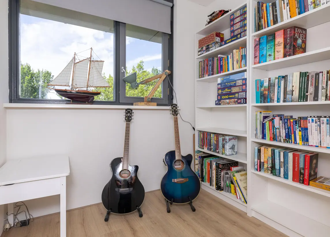 John Raedeckerhof 13