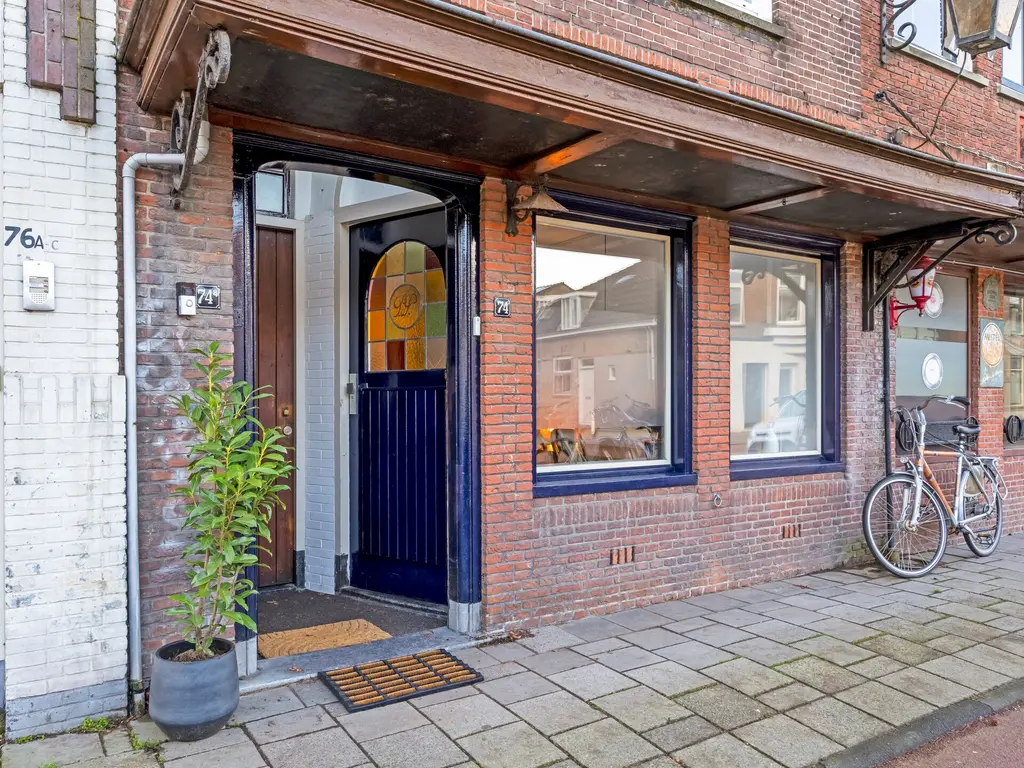 Lage Rijndijk 74, Leiden