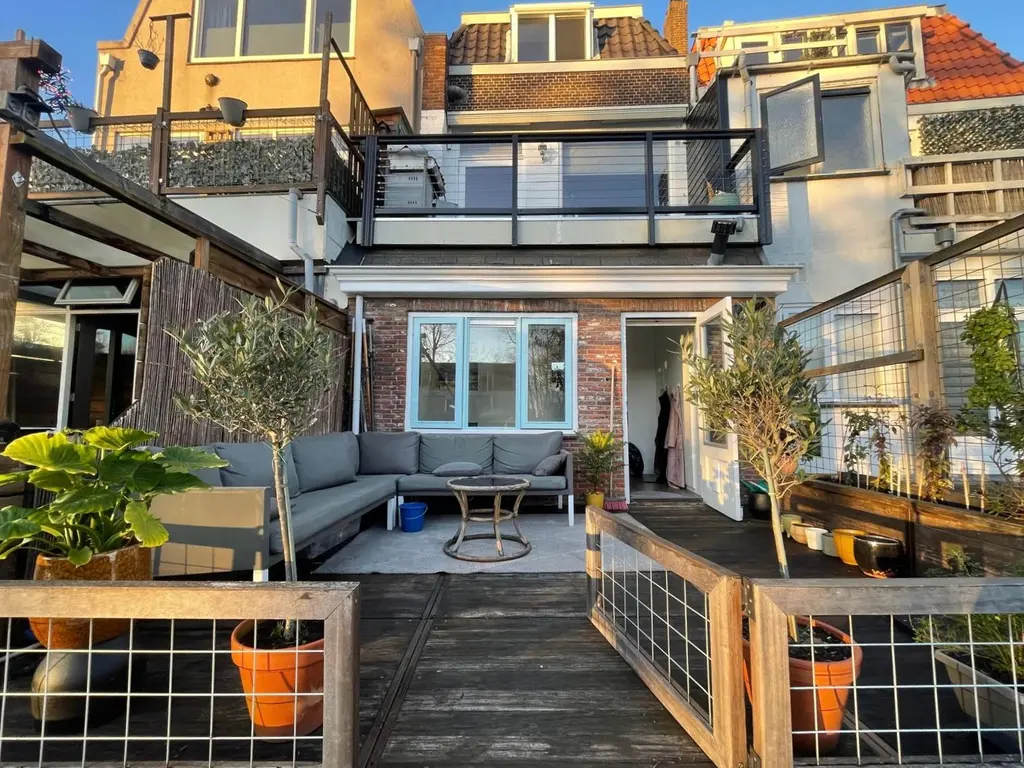 Lage Rijndijk 74, Leiden