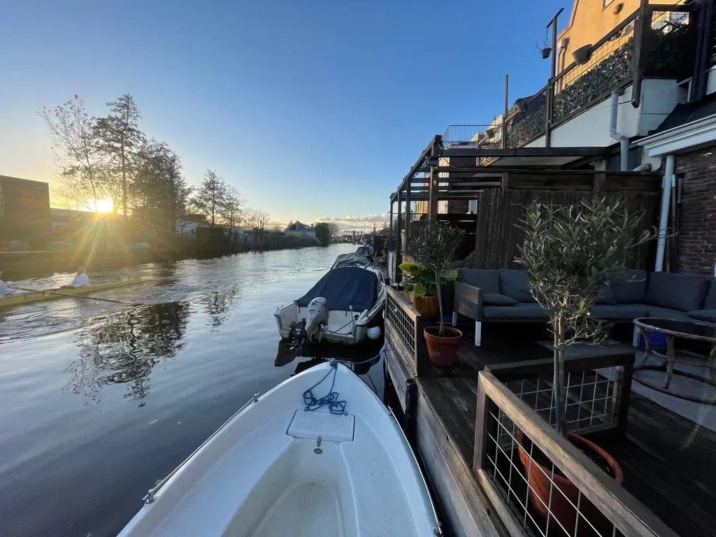Lage Rijndijk 74, Leiden