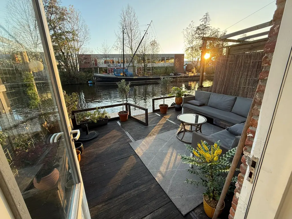 Lage Rijndijk 74, Leiden