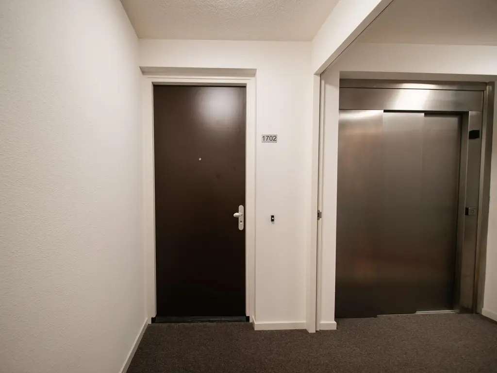 Waldorpstraat 1702, 'S-GRAVENHAGE