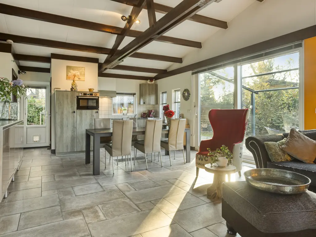 De Stille Wille 159, OOST WEST EN MIDDELBEERS