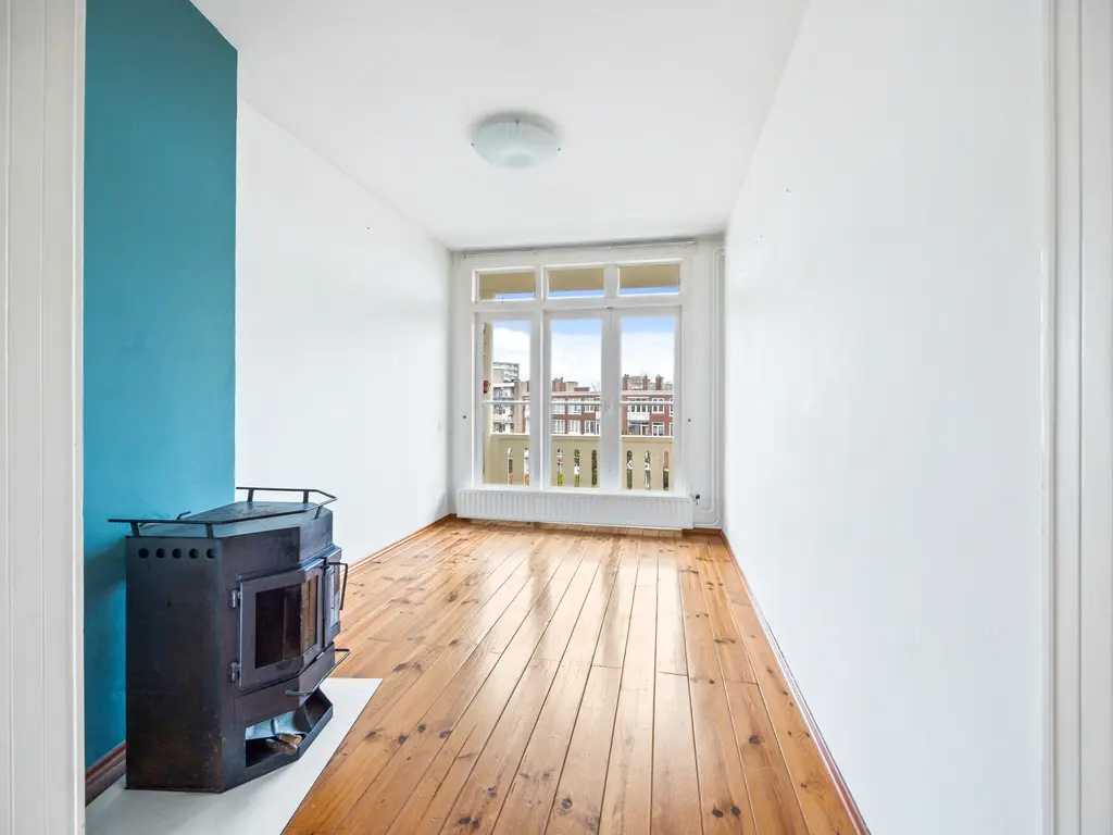 Veenendaalkade 77, Den Haag