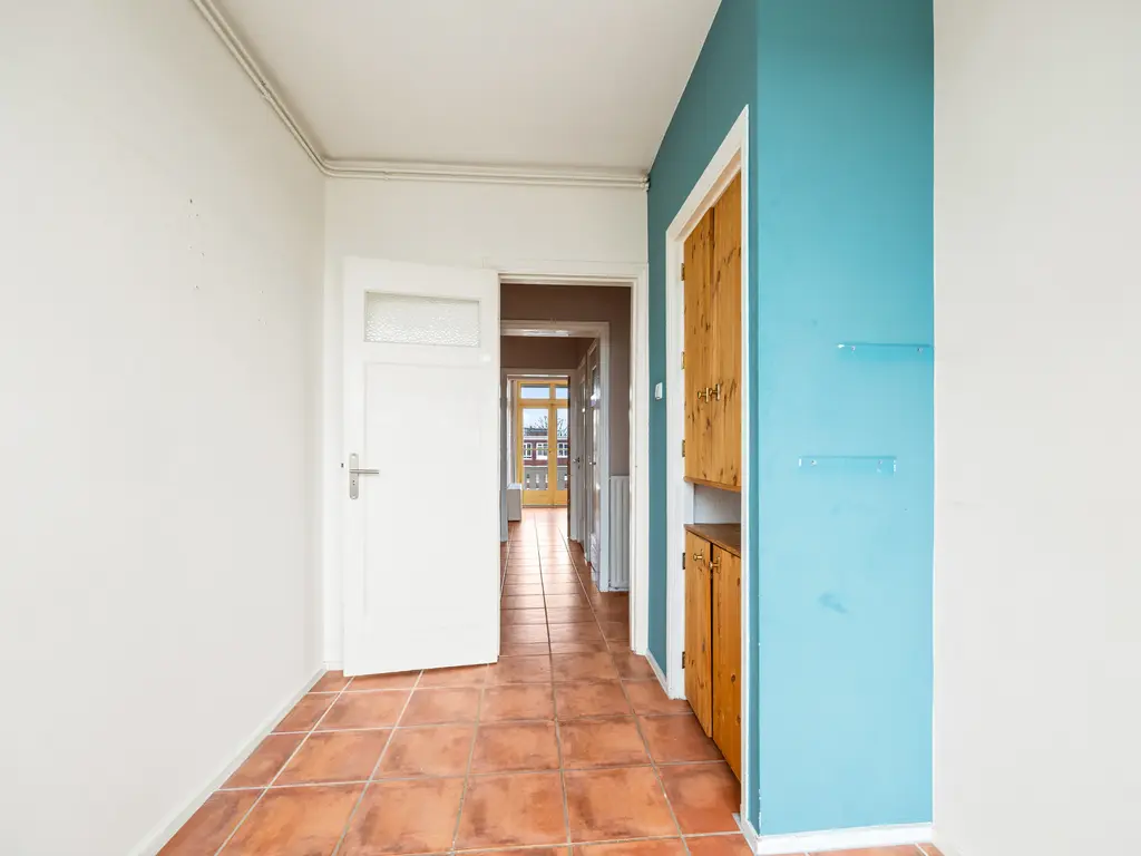 Veenendaalkade 77, Den Haag