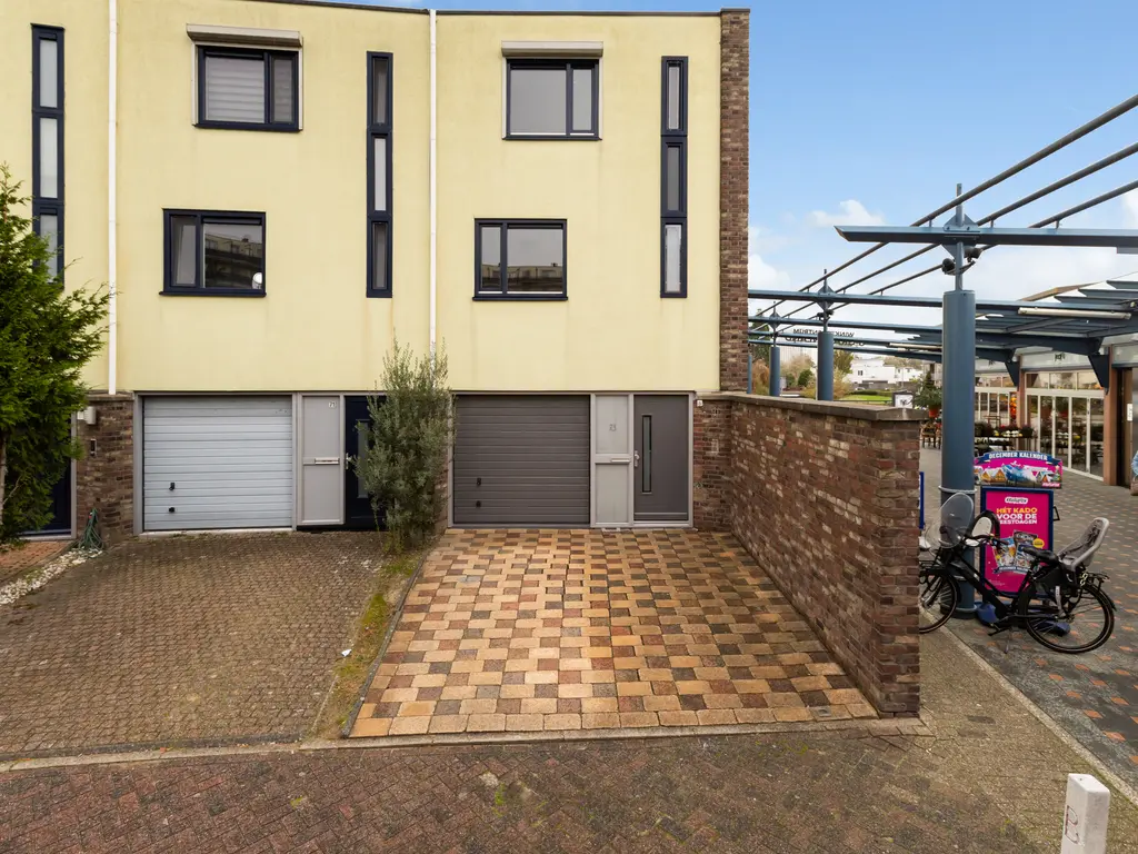 Puccinistraat 73, CAPELLE AAN DEN IJSSEL