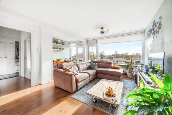 Burgemeester Keijzerlaan 193