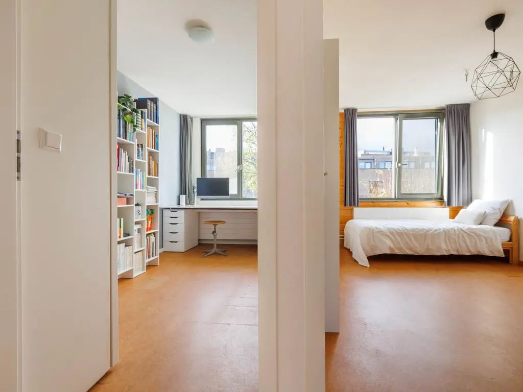 Ann Burtonstraat 12, Leiden