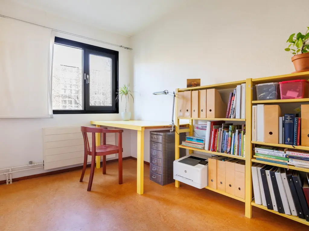 Ann Burtonstraat 12, Leiden