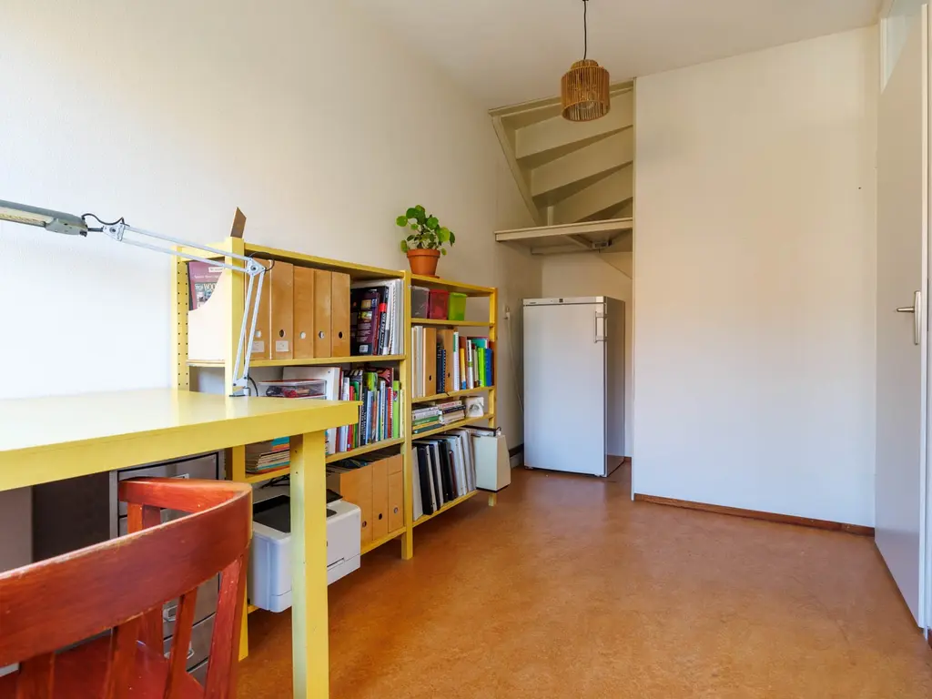 Ann Burtonstraat 12, Leiden