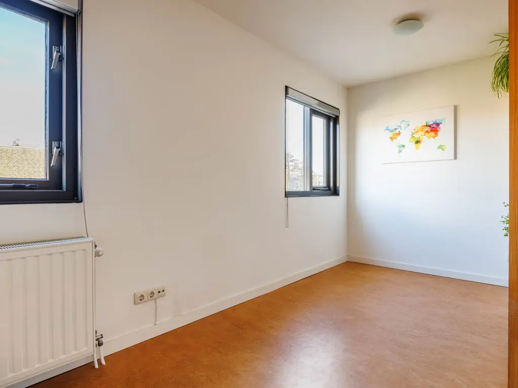 Ann Burtonstraat 12, Leiden