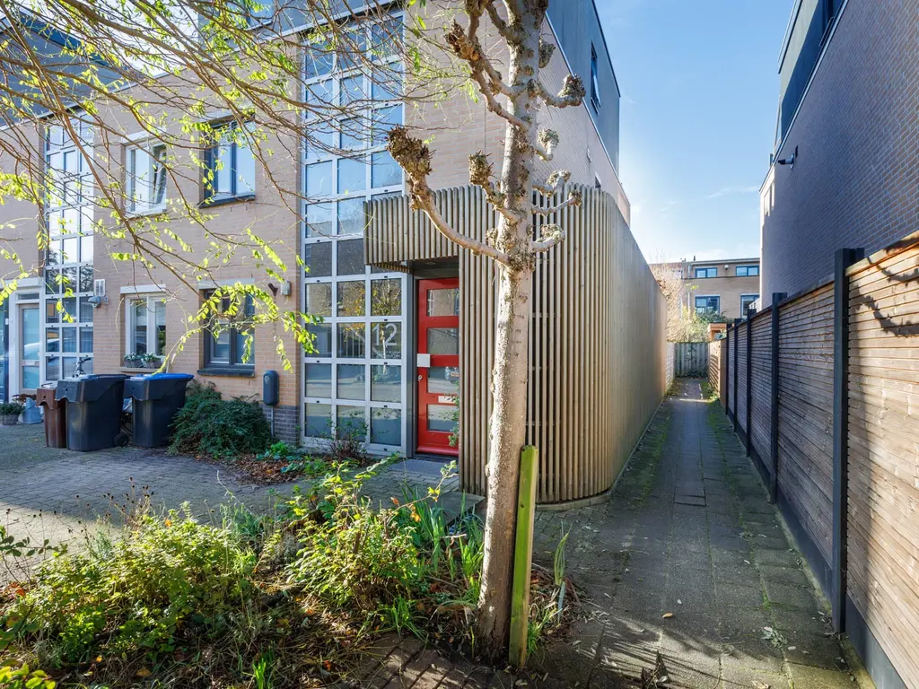 Ann Burtonstraat 12, Leiden