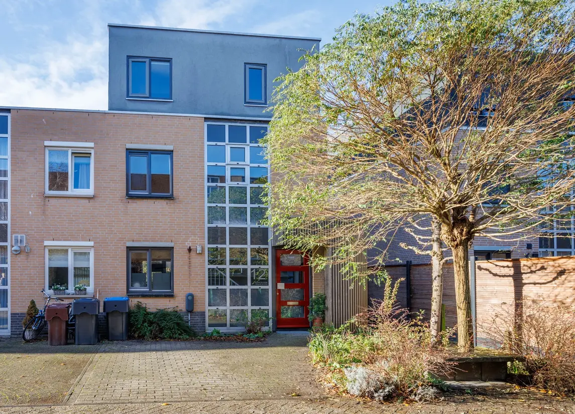 Ann Burtonstraat 12
