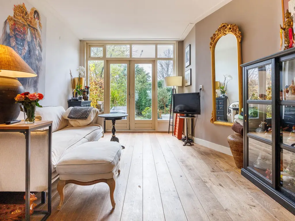 Hoge Rijndijk 97, Leiden