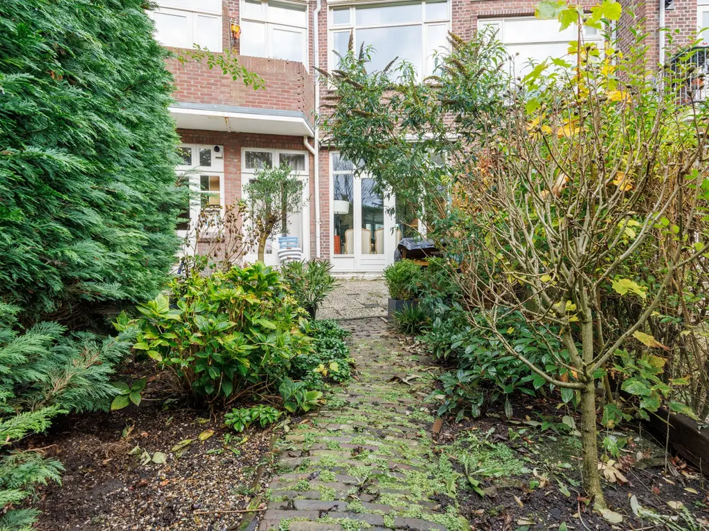 Hoge Rijndijk 97, Leiden