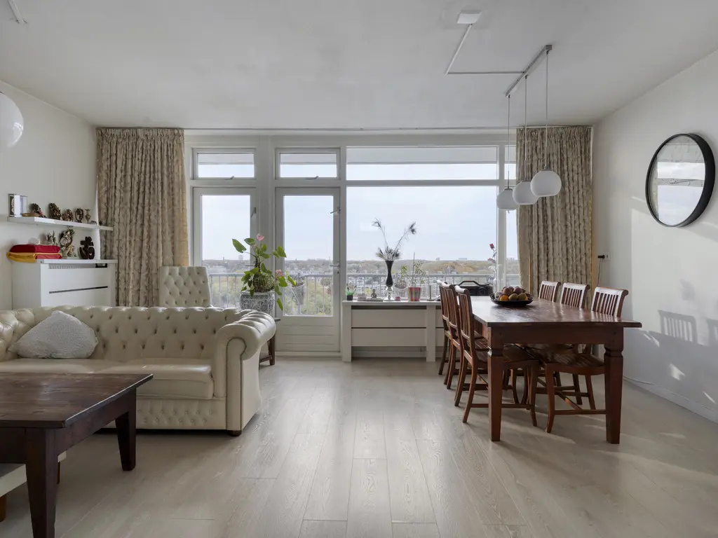 Gradaland 127, 'S-GRAVENHAGE