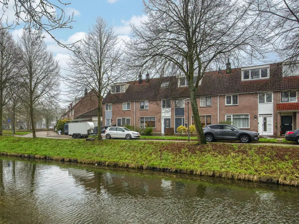 Nachtegaal 55, HOORN