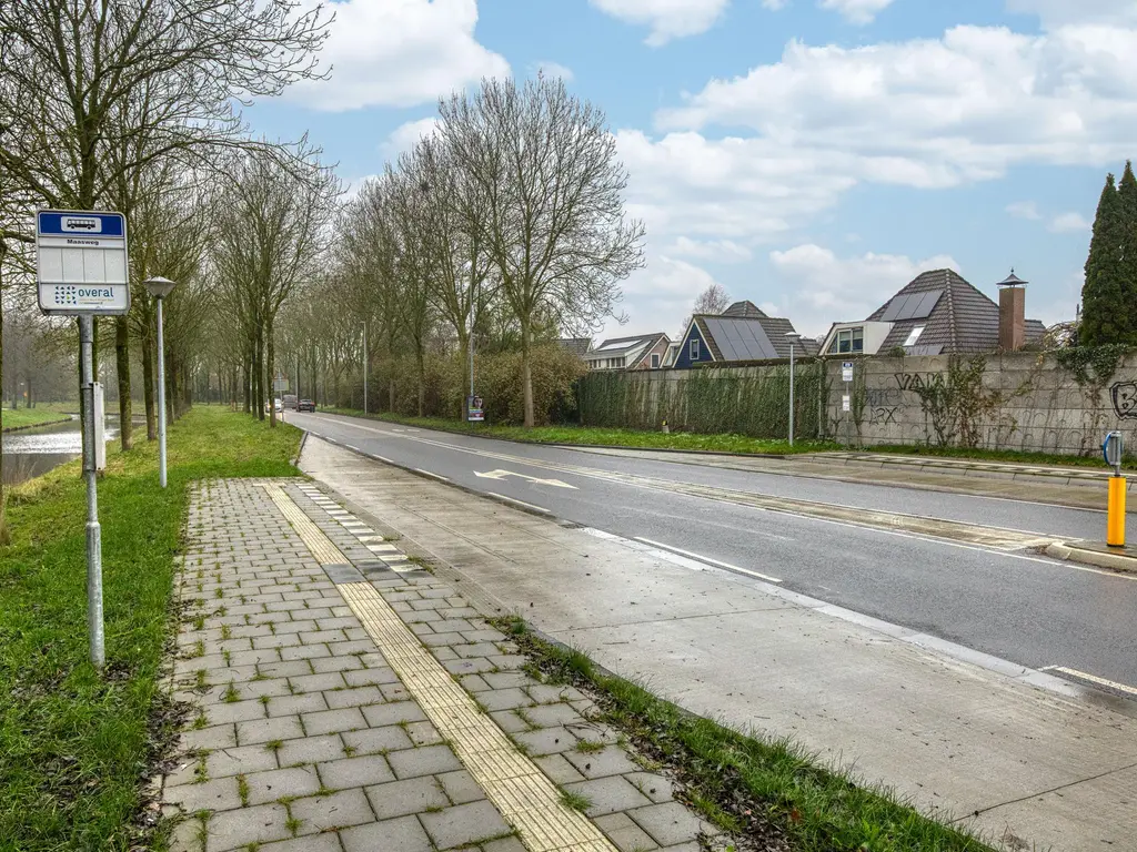 Nachtegaal 55, HOORN