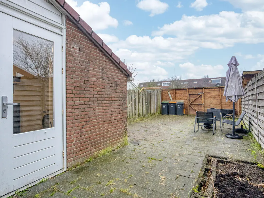 Nachtegaal 55, HOORN