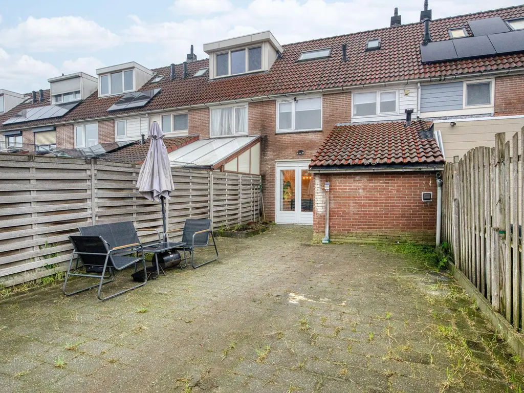 Nachtegaal 55, HOORN