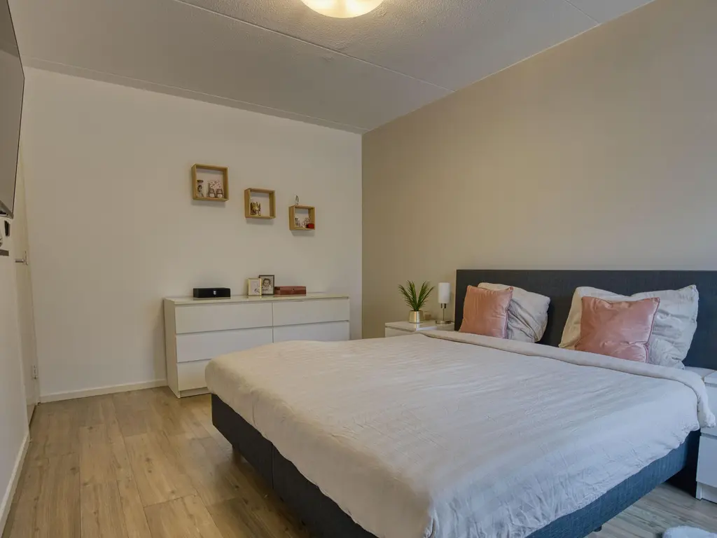 Nachtegaal 55, HOORN