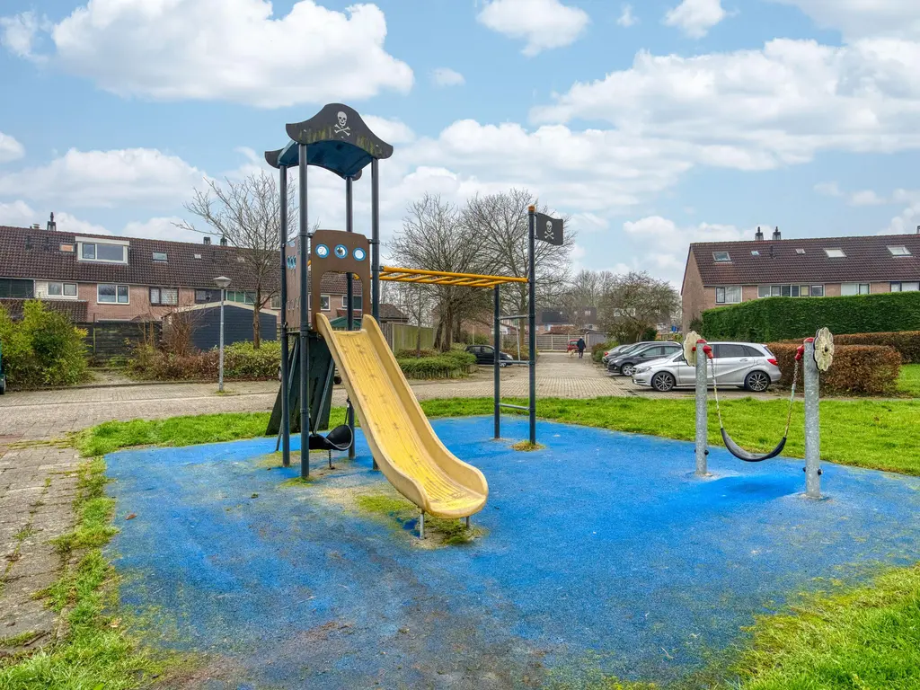 Nachtegaal 55, HOORN