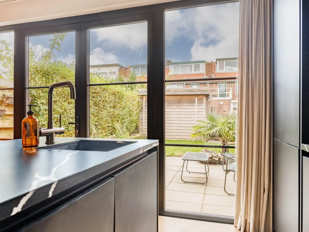 Meijelaan 8, Leiderdorp