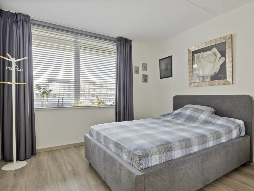 Jan Doustraat 72, ZWAAG