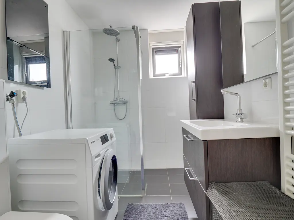 Zeedistel 68, DE MEERN