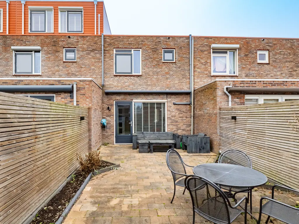 Zeedistel 68, DE MEERN