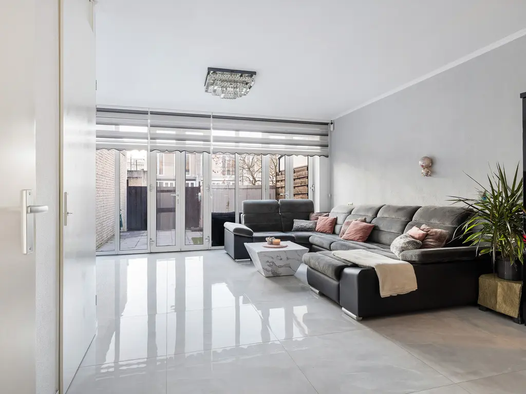 Stoutenburg 13, ROTTERDAM